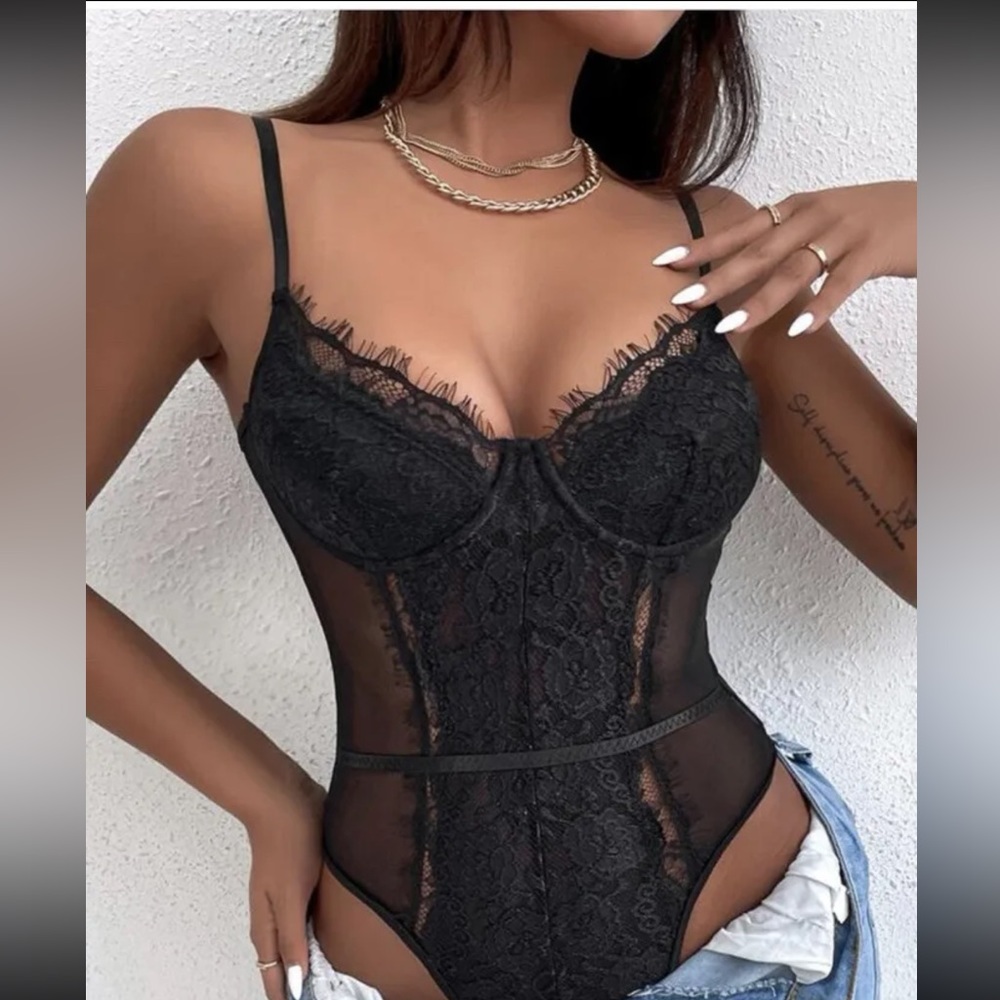 Shein Contrast Mesh Eyelash Lace Bodysuit